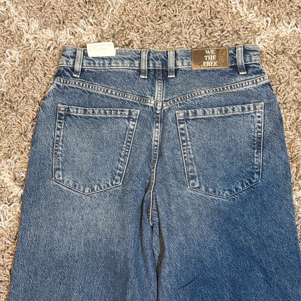 NWOT We The Free Final Countdown Low Rise Cuffed Boyfriend Jeans size 25 - Picture 6 of 15